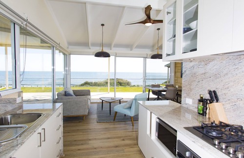Peppermint Grove Beach House | As close to the beach as you can get