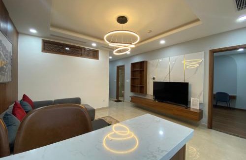 Cau Giay Apartment | Asahi Luxstay - Golden Park Big corner Apartment with Cầu Giấy park view