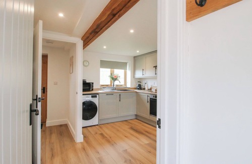 Loppington Cottage | ASH BARN, pet friendly, with a garden in Wem