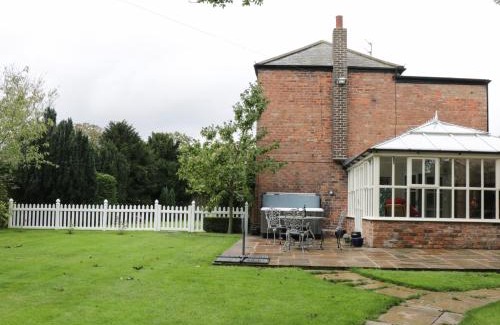 Winestead House | Ash Tree Lodge