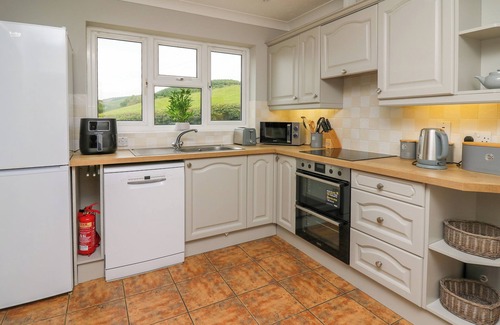Rhayader Cottage | ASHDALE, family friendly, with a garden in Rhayader