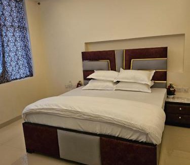 Greater Noida Bed & Breakfast | Ashirwaad 249