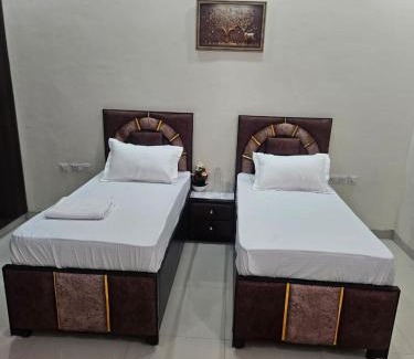 Greater Noida Bed & Breakfast | Ashirwaad 249
