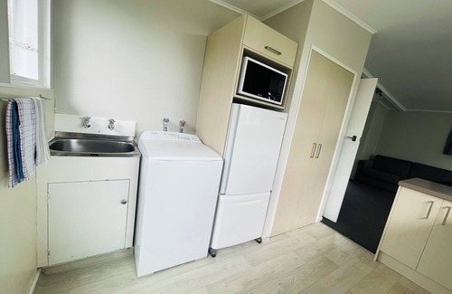 Riccarton Hotel | Ashleigh Court Motel-Christchurch Hagley Park
