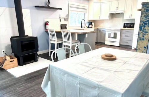 Thompson-Nicola Regional District Cabin | Aspen View Cottage on the Lake