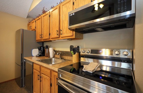 Fall River Estates Hotel | Aspen Winds on Fall River