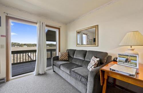 Chincoteague Apartment | Assateague Inn 206-S