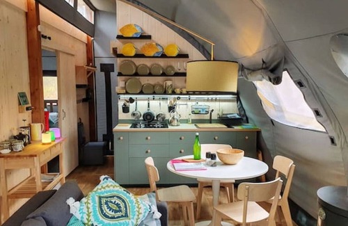 Great Witley Cabin | Astounding and unique valley eco Scandi Lodge with hot tub