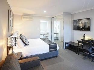 Parkes Hotel | Astro Dish Motor Inn