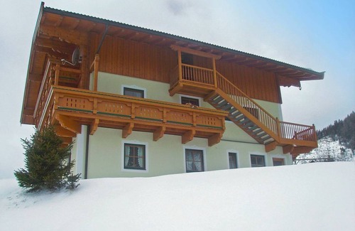 Bruck an der Grossglocknerstrasse Villa | 95 m² Villa ∙ 2 bedrooms ∙ 5 guests