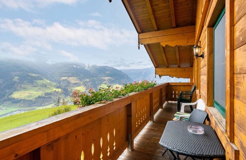 Bruck an der Grossglocknerstrasse Villa | 95 m² Villa ∙ 2 bedrooms ∙ 5 guests