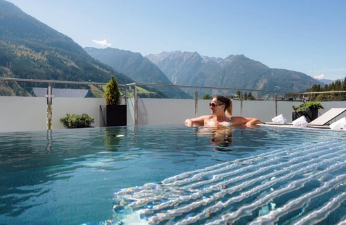 Schonbach Apartment | 115 m² Apartment ∙ 4 bedrooms ∙ 8 guests