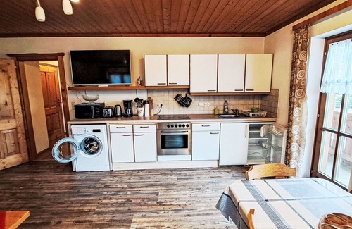 Saalfelden am Steinernen Meer Apartment | Beautiful apartment for 6 guests with WIFI, TV, balcony, pets allowed and parking