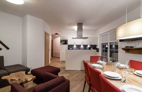Alpendorf Ski Chalet | Apartment Alpendorf near Ski Slopes