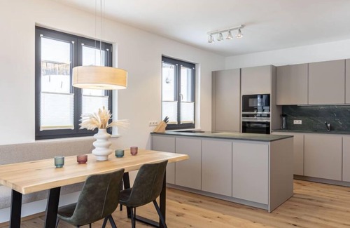 Sankt Martin am Tennengebirge Apartment | Superior & Infinity Pool by Interhome