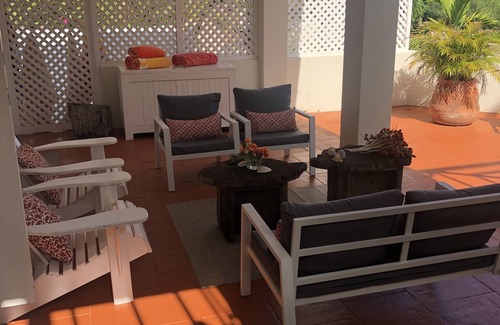 Silver Sands Villa | At the beach, Dreamin villa, staffed daily, relax recharge and enjoy. Welcome !