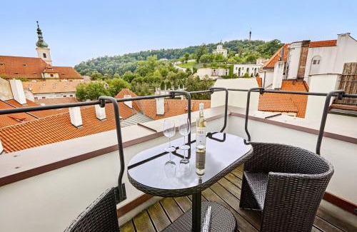 Mala Strana Apartment | At the Blue Lion & Parking Assistance