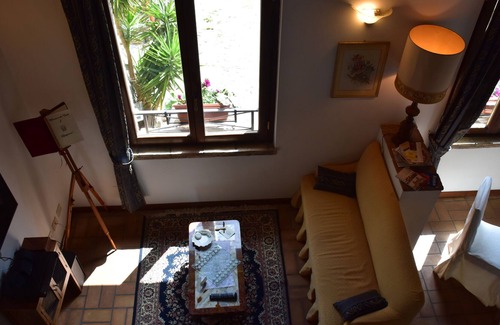 Capena Apartment | AT THE CASTLE OF LEPRIGNANO IMMERSED IN HISTORY ONLY 25 KM FROM ROME