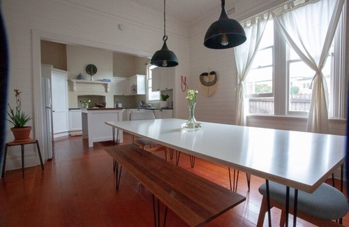 Nowra House | At the heart of Shoalheaven - 15 Min to Berry & Beach