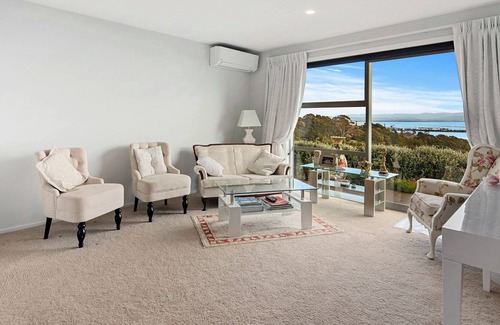 Atawhai House | Atawhai Waterfront Views - Nelson Holiday Unit