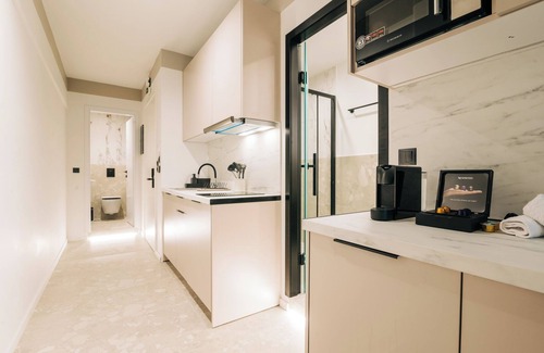 Kinosargous Hotel | Athesense Suites
