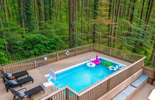 Collier Heights House | ATL Patio Paradise - Pool, Hot Tub, Movie Theater, Game Room, B-Ball, Arcades!