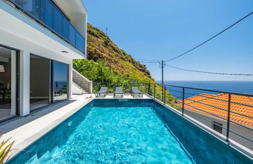 Tabua Villa | Atlantic Pebble Villa