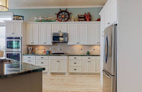 Port Bolivar House | Atlantis: 4 BR, 3.5 BA House in Crystal Beach, Sleeps 12