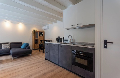 Yerseke Apartment | Atmospheric stay in Zoute cottage Oosterschelde - ideal for 2 people