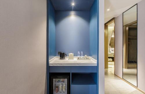 Wuhou Hotel | Atour Hotel Chengdu Yulin Huaxi