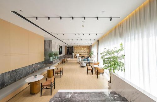Shapingba Hotel | Atour Hotel Chongqing West Station