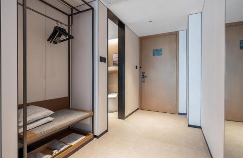 Panyu Hotel | Atour Hotel Guangzhou Panyu Shawan Ancient Town