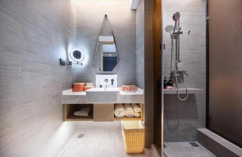 Gu Lou Hotel | Atour Hotel Nanjing Drum Town Qingliang Gate