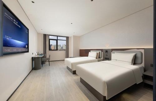 Xinwu District Hotel | Atour Hotel Wuxi Meili Ancient Town Jinglong Plaza