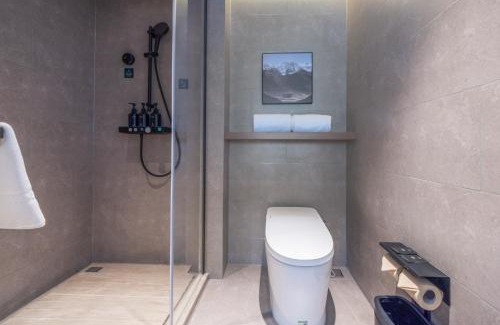 Jinshui District Hotel | Atour Hotel Zhengzhou North Dragon Lake Financial Center