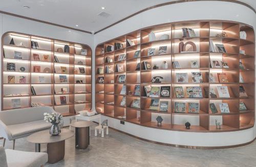 Chongchuan Hotel | Atour Light Hotel Nantong Drum Plaza South Street