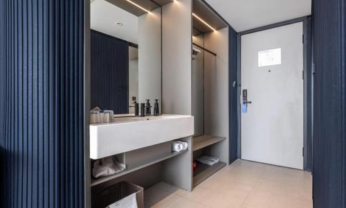 Tanggu Hotel | Atour Light Hotel Tianjin Binhai New Area Third Street