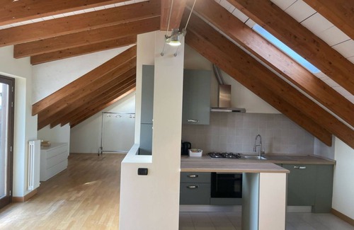 Seregno Apartment | Attic apartment in the centre of Seregno (ORCHIDEA APARTMENT)