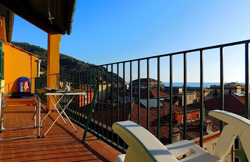 Levanto Apartment | Attico con Vista Mare