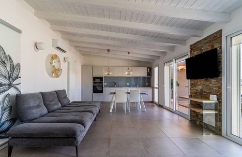 Castromediano Apartment | Attico di Leo by BarbarHouse