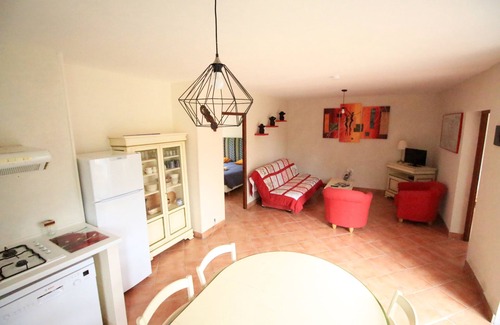 Urval Cottage | Attractive, fully-equipped gîte in a quiet, green setting near Sarlat. sleeps 4/6