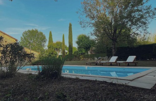 Duras House | Attractive property set within idyllic gardens