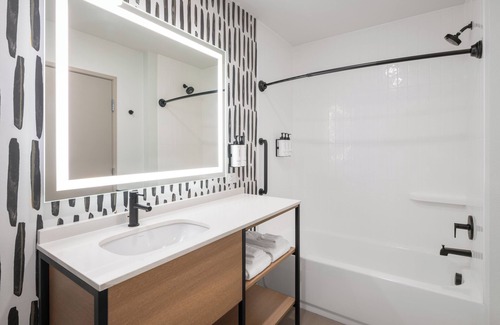 Townsite Hotel | Atwell Suites Henderson at the Pass by IHG