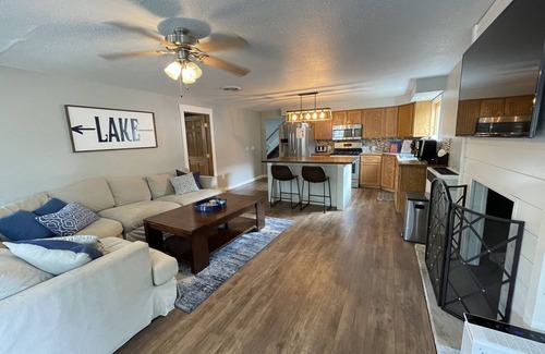 Sherrodsville Cottage | Atwood Lake Large Family Retreat