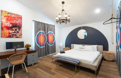 East Cesar Chavez Villa | ATX Icon Mansion - Rainey Street - 6 min walk