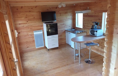 Saint-Pryve-Saint-Mesmin Ski Chalet | ATYPICAL CHALET BETWEEN CITY AND GREEN
