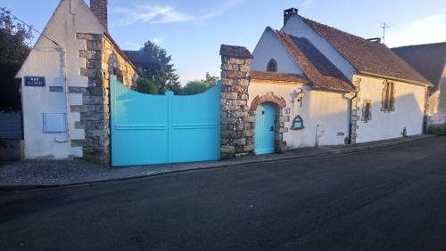 Vinneuf House | Au 13