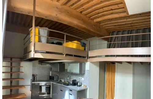 Arras-sur-Rhone Apartment | Au cœur d’hôtel de ville Blanco