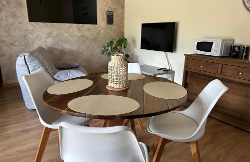 Saint-Germain-du-Salembre Apartment | Au cœur des bois