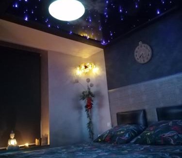 Chavelot Apartment | Au clair de lune